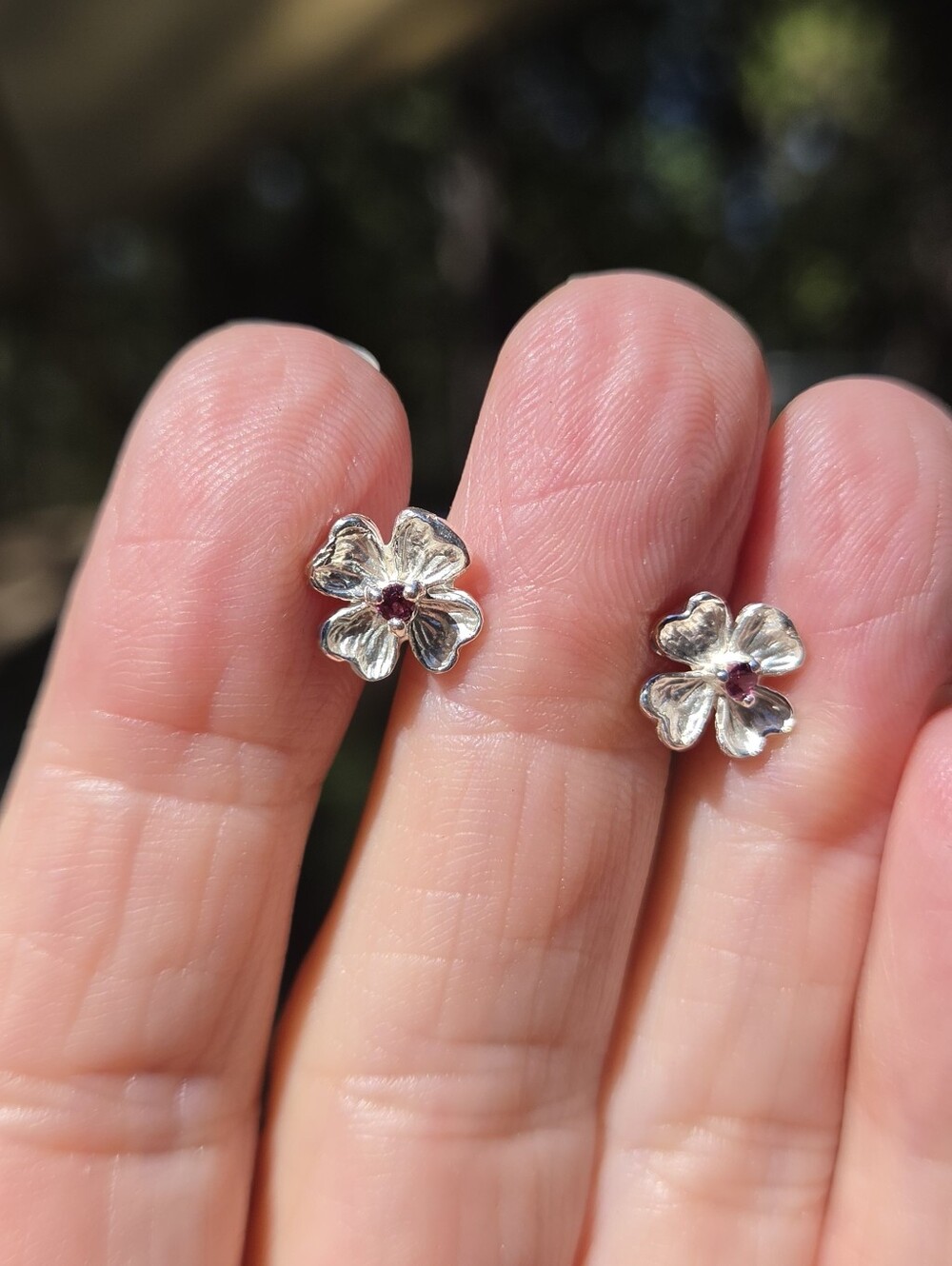 Rhodalite Sterling & White Gold Flower Earrings - Picture 7 of 9